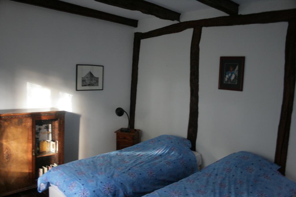 Le Petit Mas D'Ile Bed & Breakfast Saint-Germain-de-Confolens Room photo